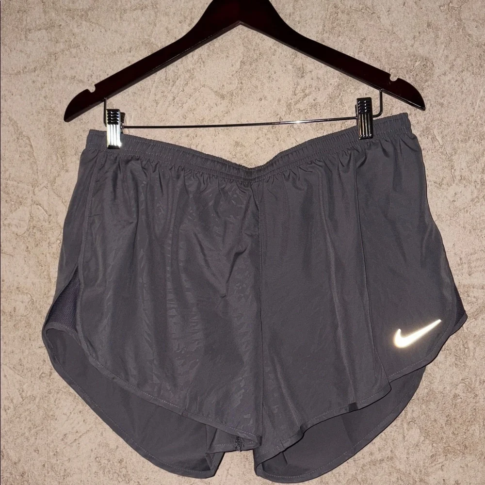 Nike Womens Dry Tempo Running Shorts
